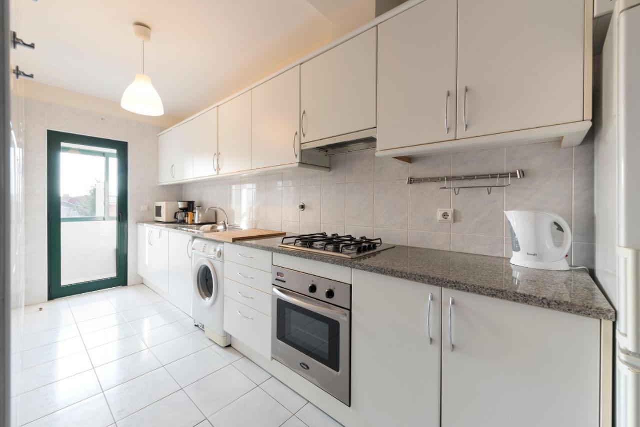 Lovelystay - Homey Feeling Flat W/ Free Parking ポルト エクステリア 写真