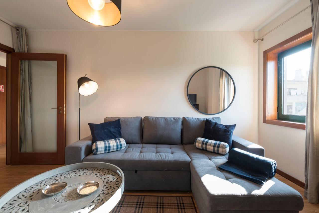 Lovelystay - Homey Feeling Flat W/ Free Parking ポルト エクステリア 写真