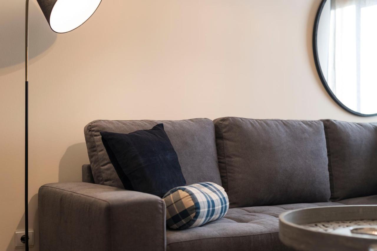 Lovelystay - Homey Feeling Flat W/ Free Parking ポルト エクステリア 写真