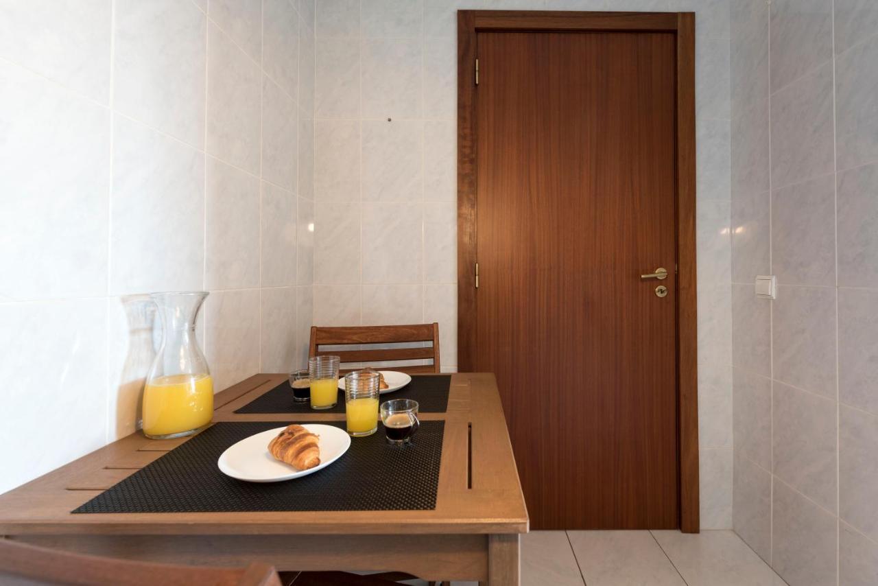 Lovelystay - Homey Feeling Flat W/ Free Parking ポルト エクステリア 写真